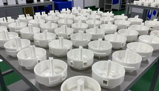工业场景下塑胶组件性能表现与适用条件分析
